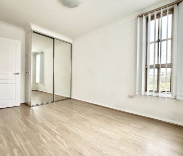 Modern two-bedroom apartment in a highly convenient Homebush West l... - Photo 4