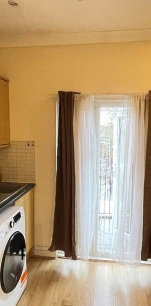 Abbey Road - Photo 1