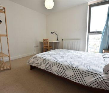 Loampit Vale, London, SE13 - Photo 3