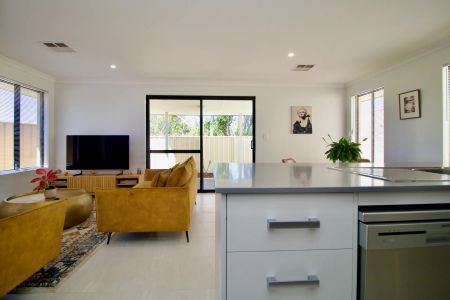 Beautiful villa in a prime location. - Photo 3