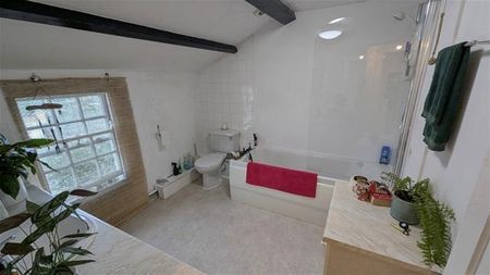 2 bedroom terraced house to rent - Photo 3