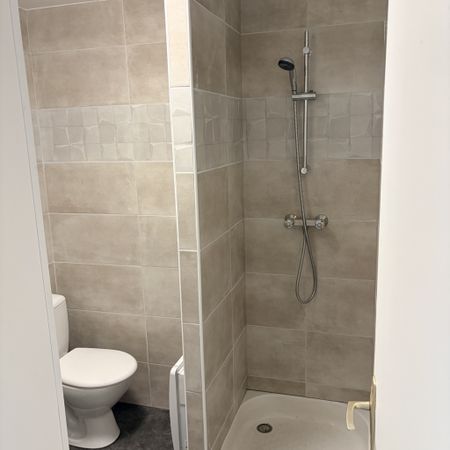 Location Appartement 1 pièce 17m² CHARTRES DE BRETAGNE 35131 - Photo 4