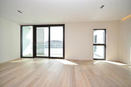 3 bedroom flat to rent - Photo 2