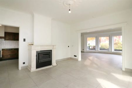 Villawoning met 4 slaapkamers en bijgebouw te Molenstede - Photo 3