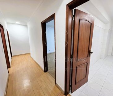 Oeiras - Quinta do Marquês. T3 bem localizado. Condomínio semi-privado - Photo 5