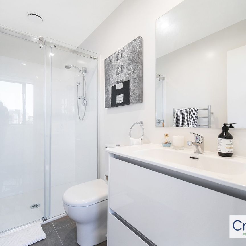 Get Ready to fall in Love - Photo 1