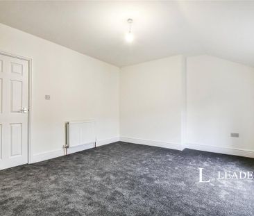 4 bedroom terraced house to rent - Photo 2