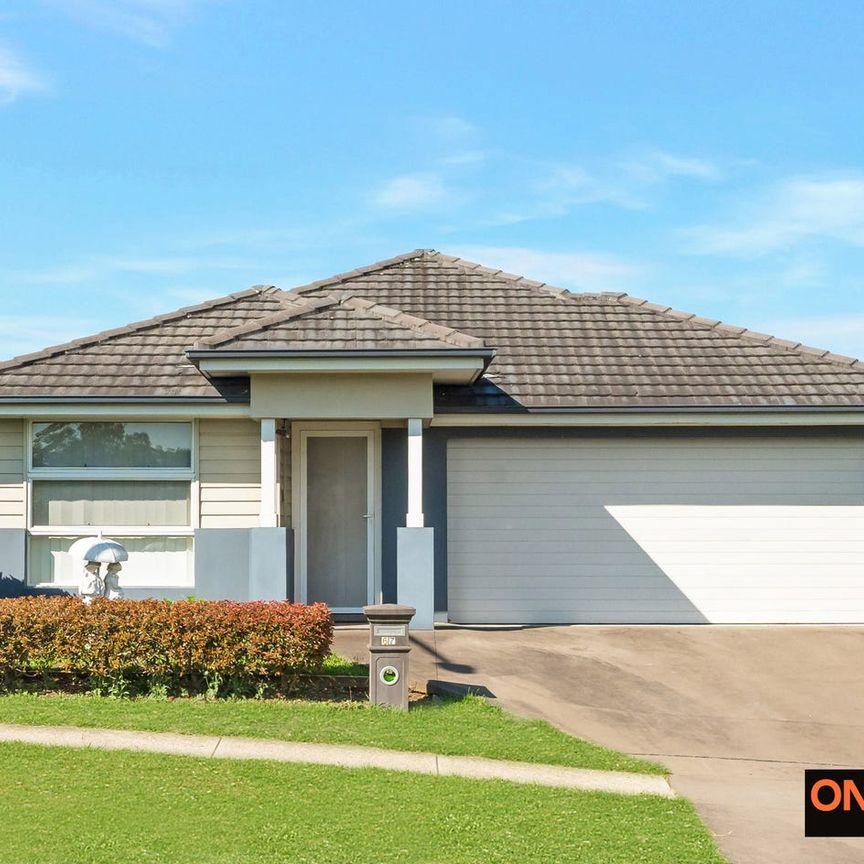 Perfectly Positioned Family Home - Photo 1