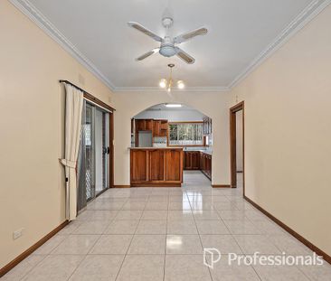 Spacious Family Home in the Vermont School Zone - Photo 2