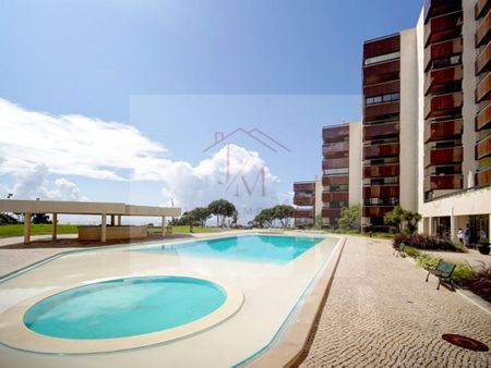 1 room luxury Flat for rent in Cascais e Estoril, Portugal - Photo 2