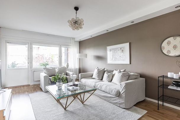 Bangatan, Västerås - Photo 1