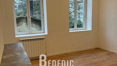 METZ CENTRE Location F1bis dans résidence ancienne - Photo 4