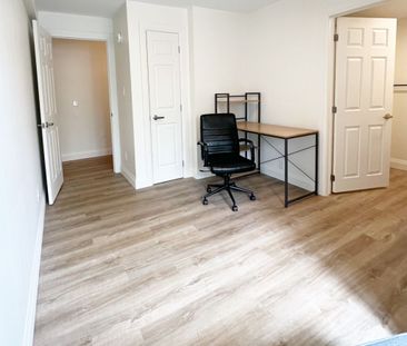 For Lease - 19 Creeden Street Unit# B, Brant, Ontario - Photo 3