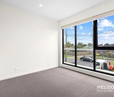 STUNNING TWO BEDROOM APARTMENT – UNFURNISHED - Photo 5