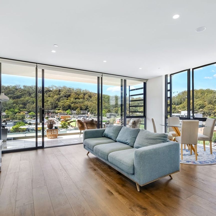 Quality Two-Bedroom Apartment & Sought-After Complex!! - Photo 1