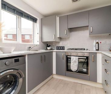 2 bedroom semi-detached house to rent - Photo 6