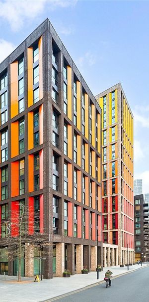 Thornes House, 4 Charles Clowes Walk, London, SW11 flat to rent - Photo 1