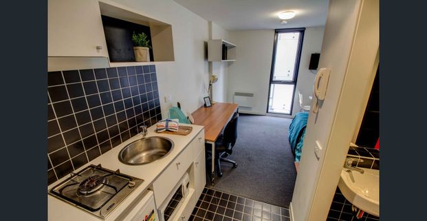 Melbourne Student House - Studio Apartment - Photo 1