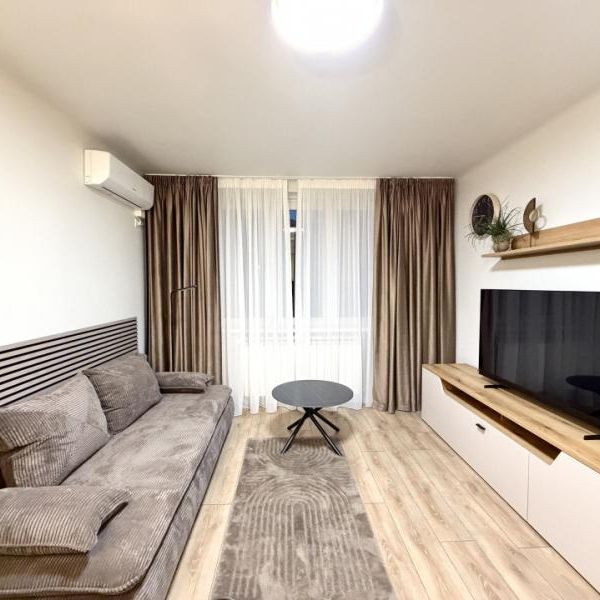 Apartament de inchiriat de lux cu 2 camere - Zona Central - Photo 1