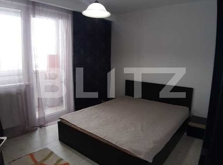 Apartament 3 camere, 65 mp, zona VIVO, loc de parcare - Fotografie 5