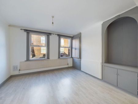 2 bedroom semi-detached house to rent - Photo 2