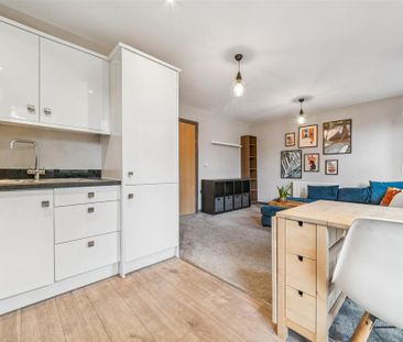 1 bedroom flat to rent - Photo 2