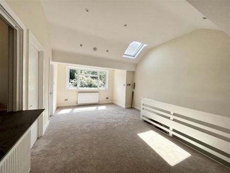 Studio to rent - Photo 2
