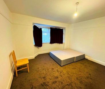 5 bedroom terraced house to rent - Photo 5