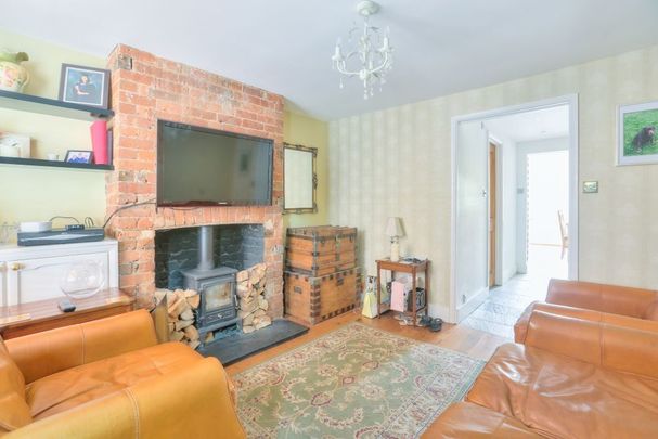 Available unfurnished from 05/01/2026 - Photo 1