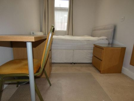 6 bedroom house share to rent - Photo 4