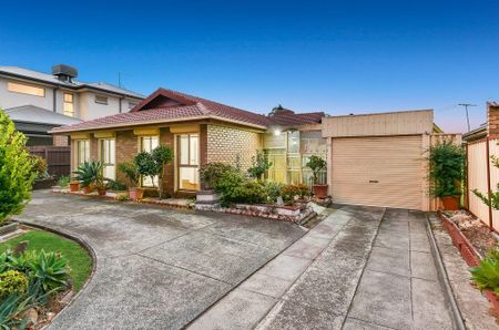 377 Cheltenham Road, Keysborough VIC 3173 - House For Rent | Domain - Photo 3
