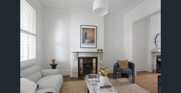 Elegant Victorian Terrace in Prime Paddington - Photo 1