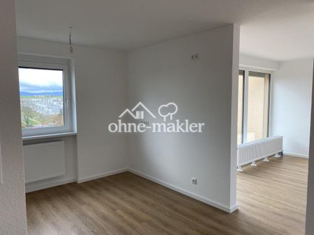 Stilvolle 2-Zimmer-Wohnung / Penthouse mit 33 m² Dachterrasse, Loggia und Fernblick in den Taunus - Photo 3