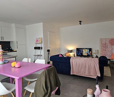 Gerenoveerd appartement met 2 slaapkamers - Foto 4