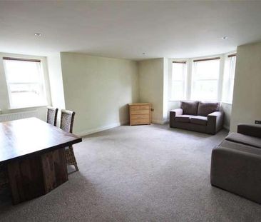 Brentwood Court, Ellesmere Park, Manchester, M30 - Photo 2