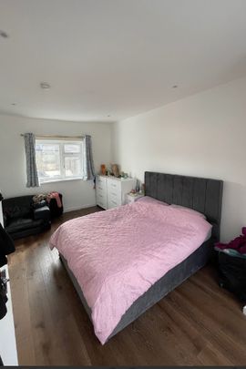 Room in a Shared House, Westbury Terrace, E7 - Photo 1