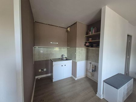 Location Appartement 3 pièces 56m² COMBOURG 35270 - Photo 4