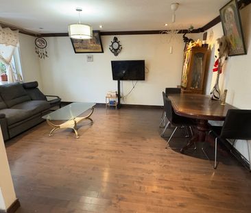 For Lease - 5 Horseley hill Drive, Toronto, Ontario - Photo 2