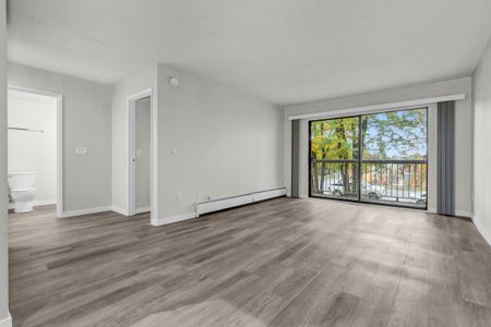 Cloverdale Apartments - Photo 3