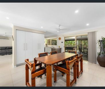 4 Floyd Court, 4214, Parkwood Qld - Photo 5