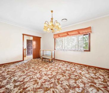 Spacious Family Home With Pool - Photo 2