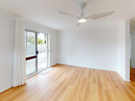 6/4 Nyrang Avenue, Palm Beach QLD - Photo 3