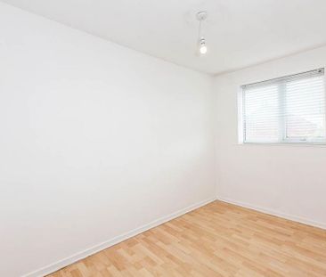 2 bedroom semi-detached house to rent - Photo 3