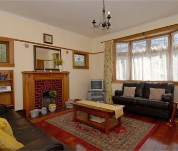 Lovely Character Home in Prime Location - Photo 5