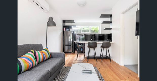 Chic Inner-city Pad - Photo 1