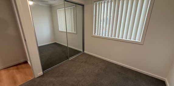 7a Serovich St, Austral, NSW 2179 - Photo 2