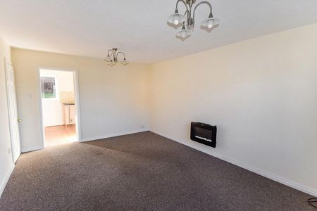 Chadwell Springs, Bingley, BD16 1QE - Photo 2