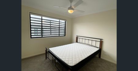 FULLY FURNISHED 4-Bedroom Retreat – Just Bring Your Suitcase! - Photo 5