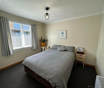 Comfortable and sunny home - Photo 6