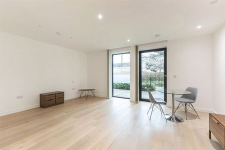 Rendal Way, London, E16 ground floor flat to rent - Photo 4